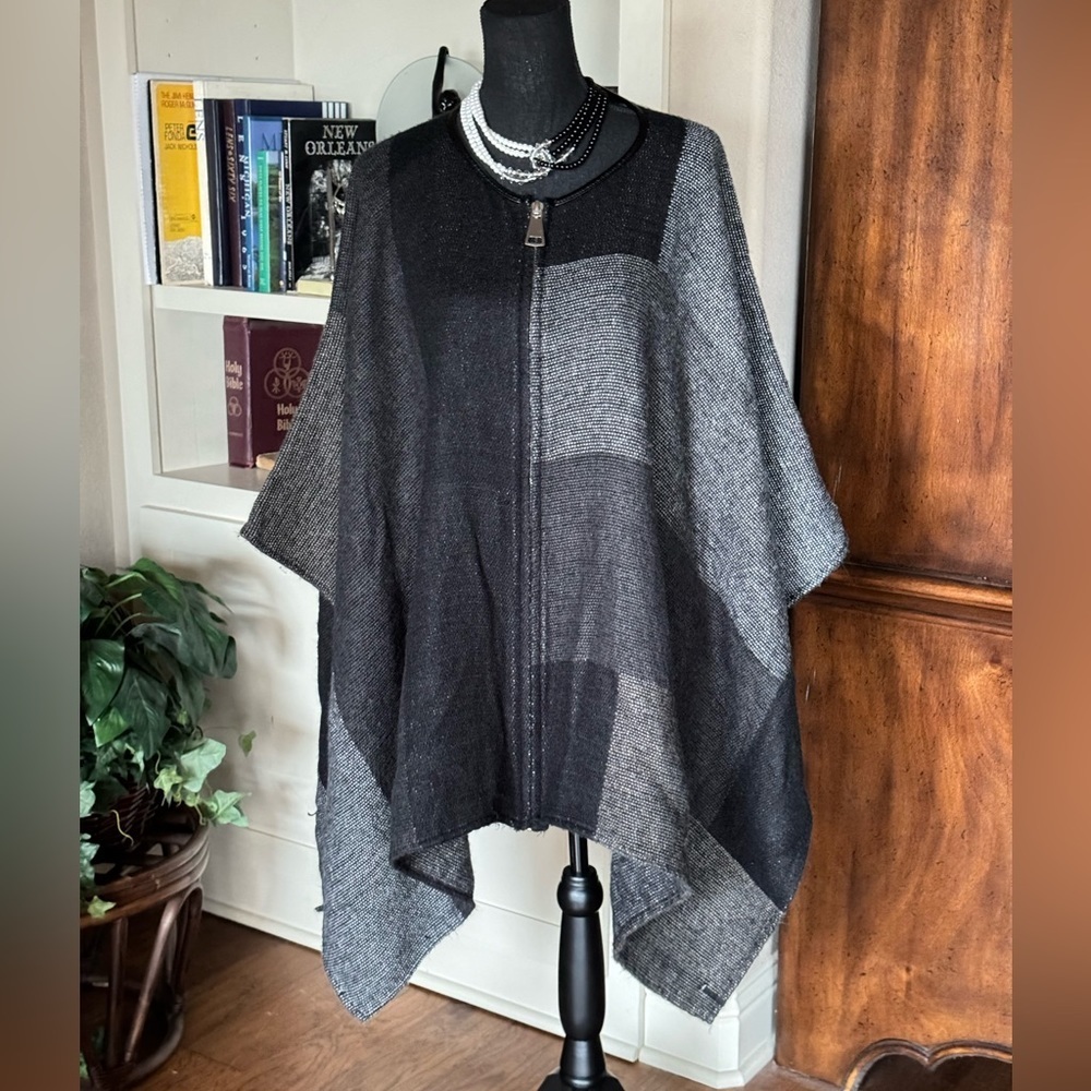 Big Buddha Black Gray Plaid Cape